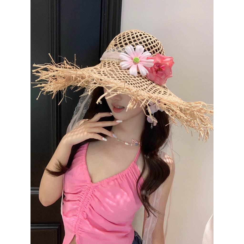 Mũ rơm hoa từ Pháp với thiết kế rafia và lỗ thoáng khí, chống nắng hoàn hảo cho kỳ nghỉ biển mùa hè