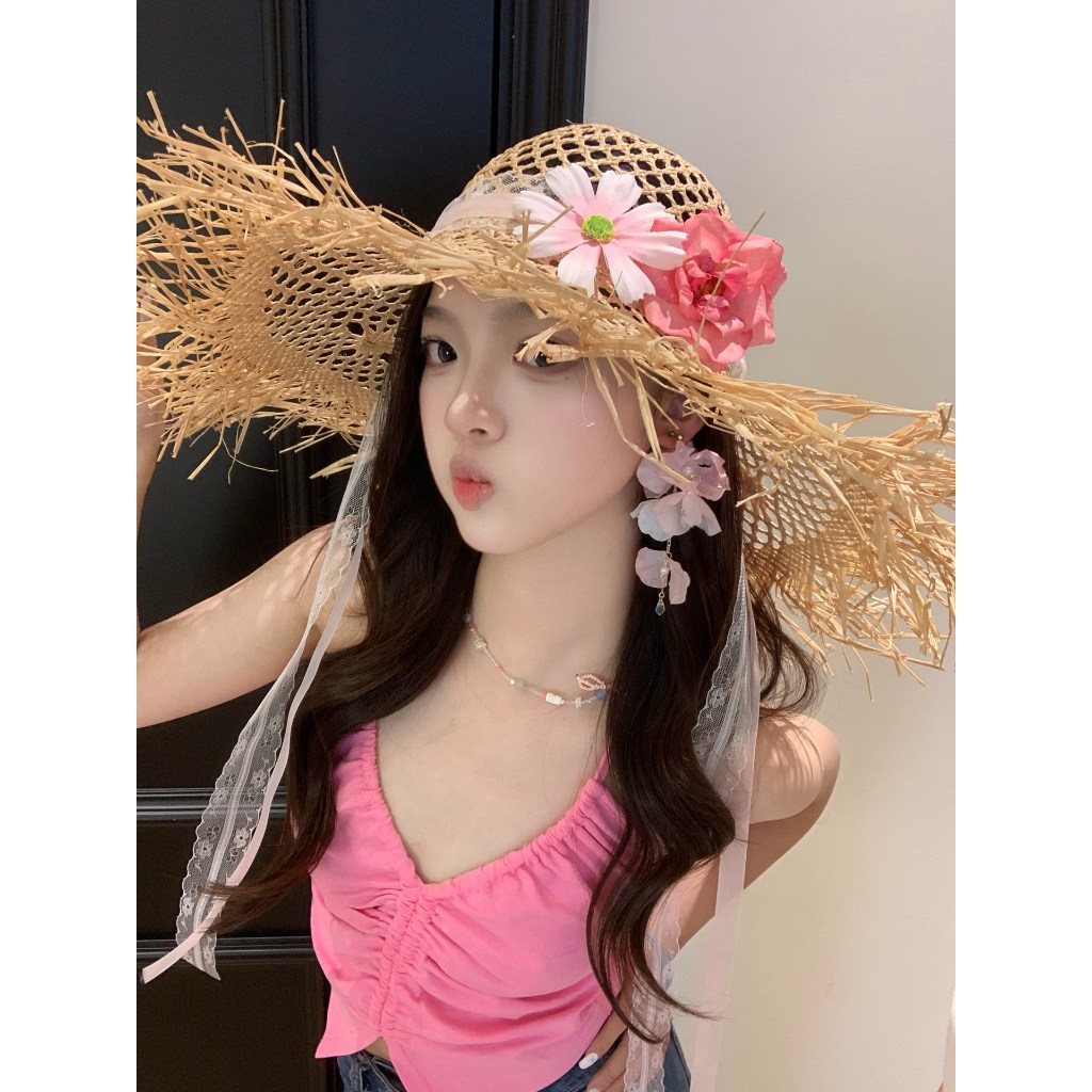 Mũ rơm hoa từ Pháp với thiết kế rafia và lỗ thoáng khí, chống nắng hoàn hảo cho kỳ nghỉ biển mùa hè