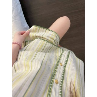 Bộ áo quần ngủ nữ sọc đơn giản, thiết kế thoải mái và thông thoáng