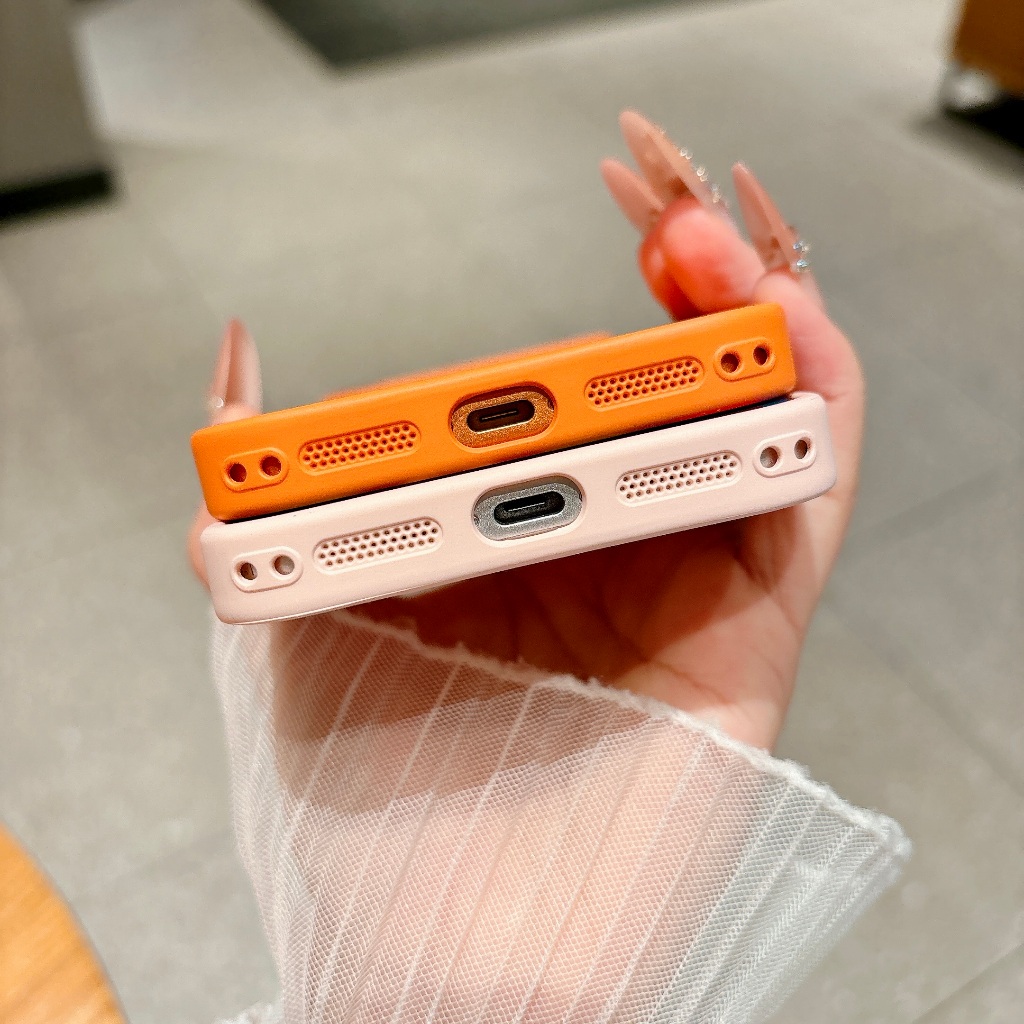 IPhone 17 Pro Max Cửa sổ lớn viền bạc và họa tiết hoàn thiện chải Vỏ điện thoại chất liệu Acrylic
