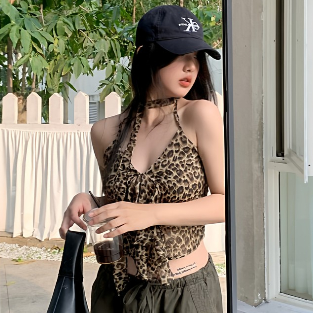 Gợi Cảm Cô Gái Nóng Báo In Dây Cổ Áo Ngắn