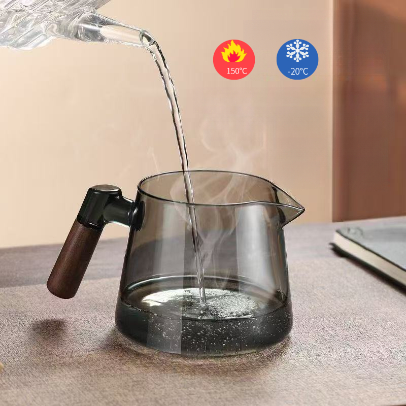 Ấm Trà Thủy Tinh Chịu Nhiệt Cao Cấp 550ml - Tay Cầm Gỗ Óc Chó Sang Trọng, Pha Trà Xanh/Hoa Quả, Quà Tặng Ý Nghĩa