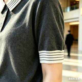 Áo thun dệt kim nữ phong cách mới cổ polo phù hợp với mọi trận đấu màu xám đậm tay ngắn mùa hè phong cách mỏng phiên bản Hàn Quốc đi lại