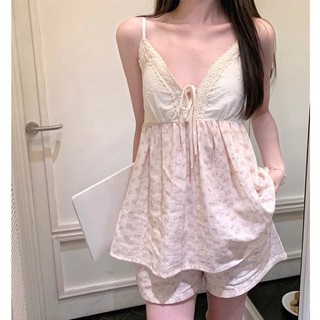 Bộ trang phục nhà nữ với đệm ngực treo, thiết kế đáng yêu