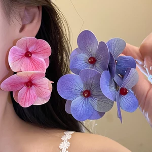 Mùa hè tươi mát Gradient hoa cẩm tú cầu thả bông tai đi biển Trang sức kỳ nghỉ cho nữ