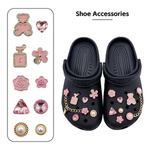 12 Chiếc Nữ Tắc Sandal DIY Giày Quyến Rũ Bộ Cổ Tích Phong Cách Hồng Gấu Vàng Hoa Nút Lỗ Giày Trang Trí Phụ Kiện Quà Tặng