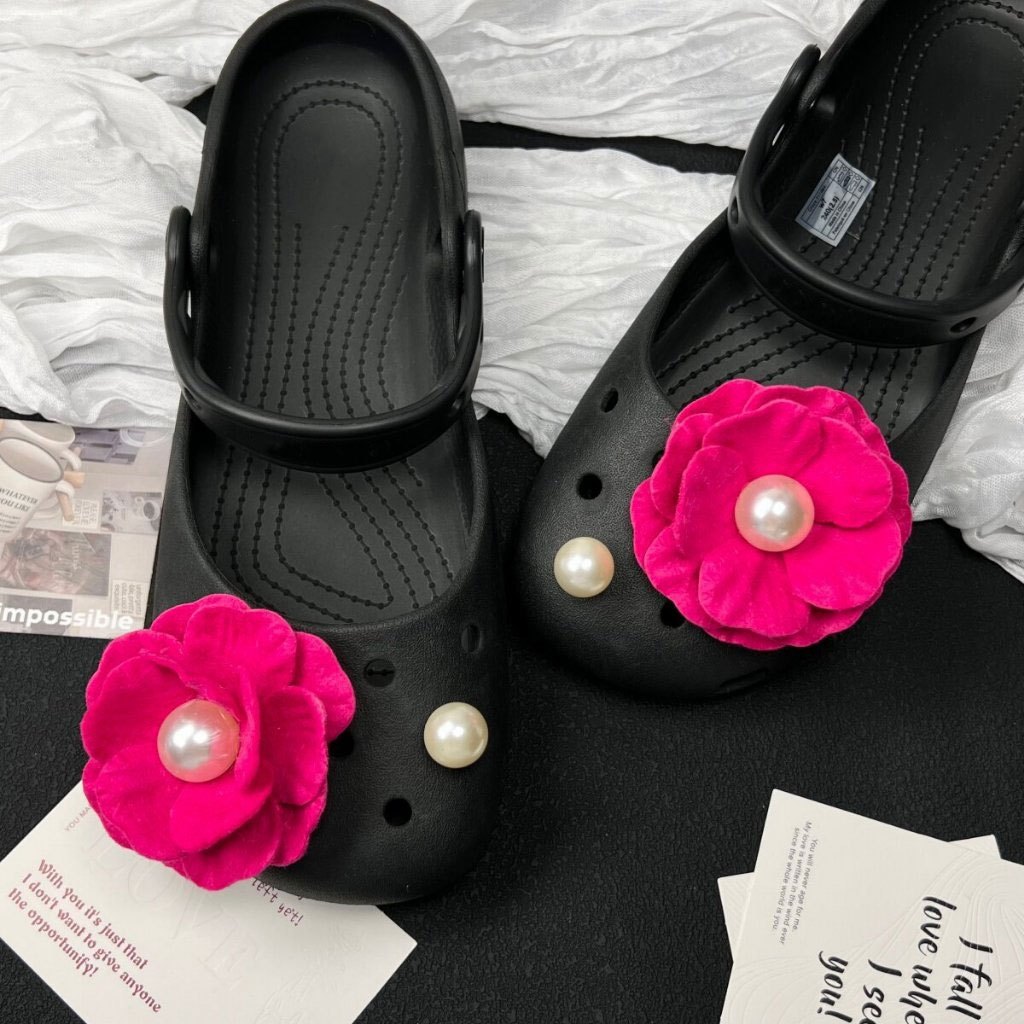 Phụ Nữ Bé Gái Tắc Sandal Giày DIY Quyến Rũ Phong Cách Hawaii Hoa Đỏ Mặt Dây Chuyền Nút Lỗ Giày Trang Trí Bộ Phụ Kiện Quà Tặng