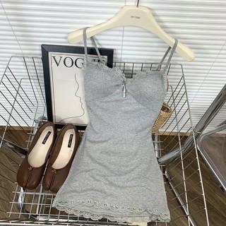 Váy ngủ yếm ren hoa ôm body, thoải mái mặc ở nhà