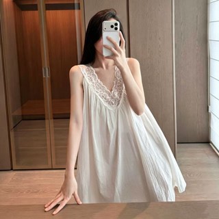 Váy ngủ yếm viền ren trắng dành cho nữ tinh khiết và nhẹ nhàng thích hợp khi mặc ở nhà