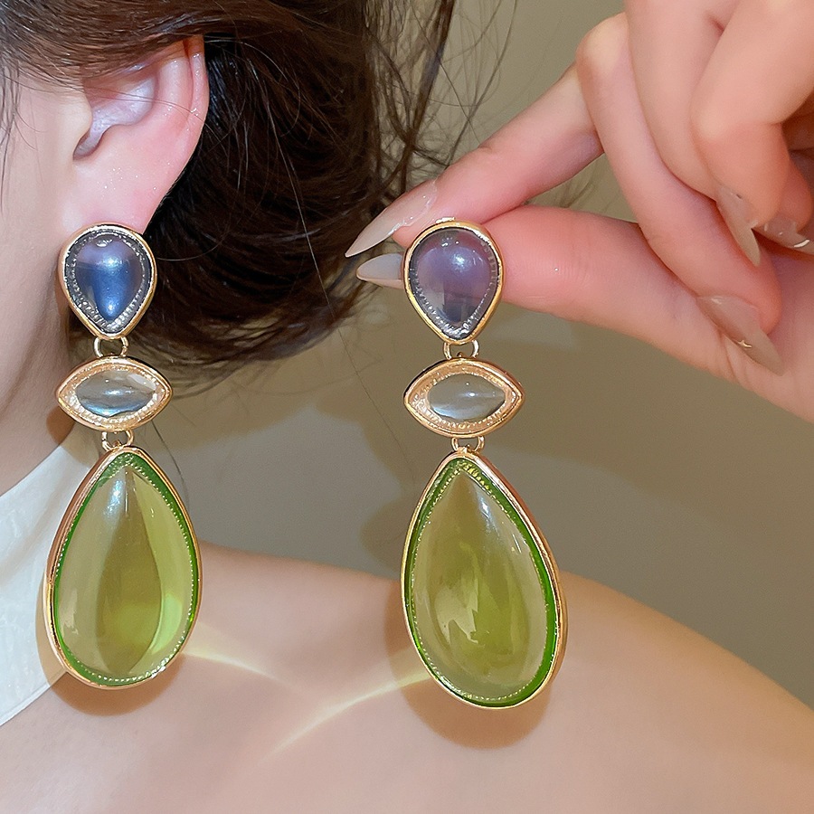 Bông tai thả đá giọt nước mạ vàng với hai tông màu tím & xanh lá cây bằng nhựa giọng cổ điển phong cách Pháp Trang sức hàng ngày dành cho nữ