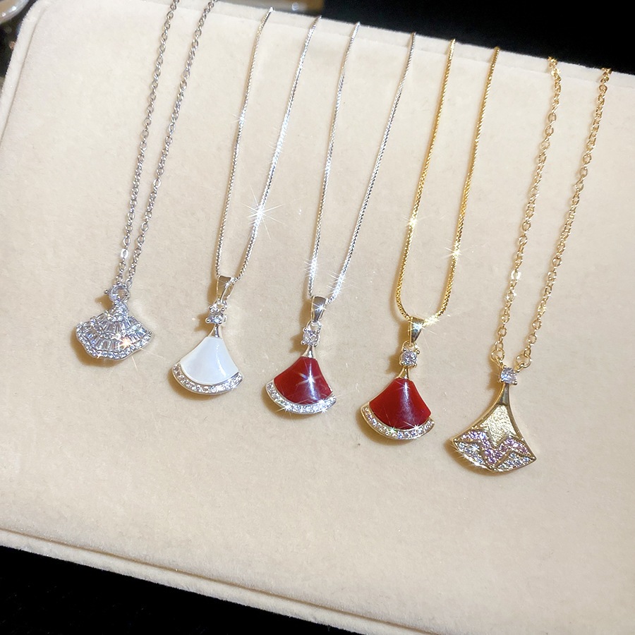 Vòng cổ mặt dây chuyền hình quạt, Vòng cổ quyến rũ váy tinh tế với tông màu Cubic Zirconia, Phong cách sang trọng dành cho nữ