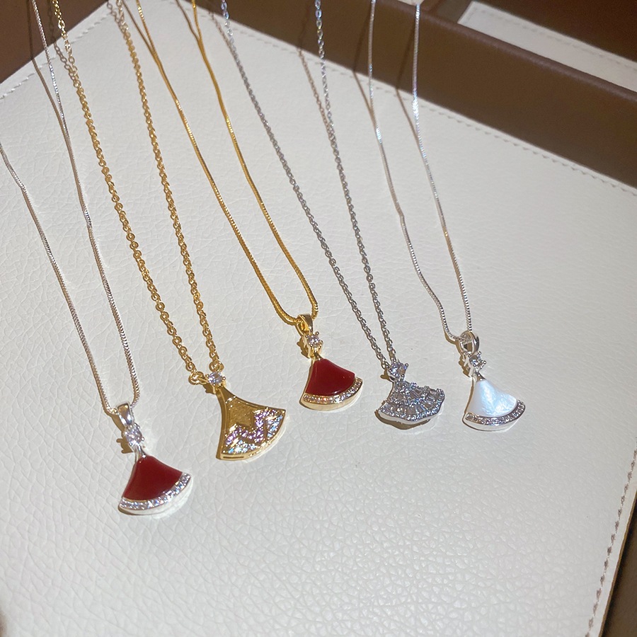Vòng cổ mặt dây chuyền hình quạt, Vòng cổ quyến rũ váy tinh tế với tông màu Cubic Zirconia, Phong cách sang trọng dành cho nữ