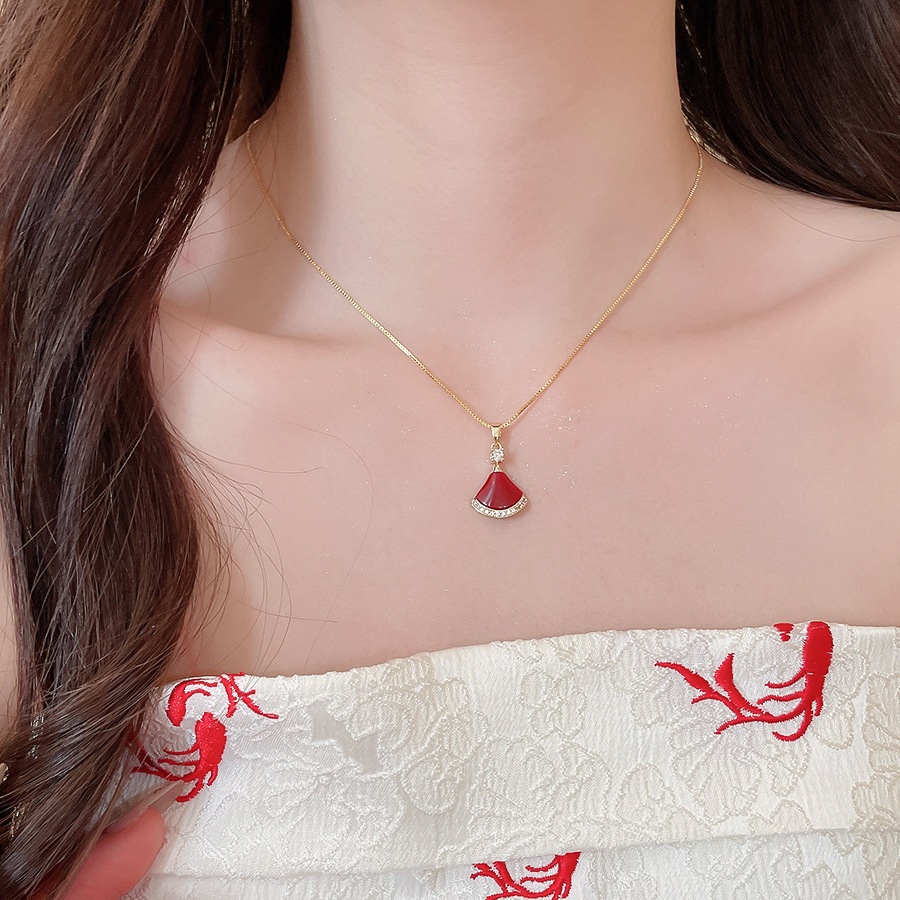 Vòng cổ mặt dây chuyền hình quạt, Vòng cổ quyến rũ váy tinh tế với tông màu Cubic Zirconia, Phong cách sang trọng dành cho nữ