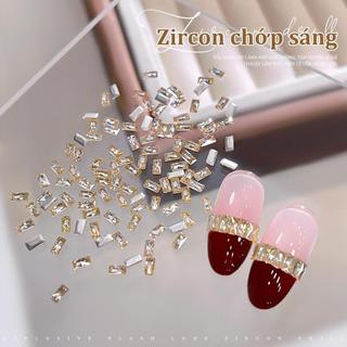 Miss Gooey Bộ móng nghệ thuật dạng dải dài màu bạc sâm panh lấp lánh chất lượng cao đính đá zircon mini đáy phẳng một kiểu trang trí móng tay phổ biến và đang thịnh hành