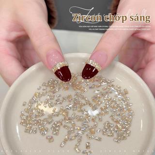 Miss Gooey Bộ móng nghệ thuật dạng dải dài màu bạc sâm panh lấp lánh chất lượng cao đính đá zircon mini đáy phẳng một kiểu trang trí móng tay phổ biến và đang thịnh hành