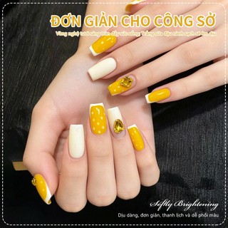 Miss Gooey mới của cô Gooey cho năm 2026 là màu vàng gừng sữa trắng và vàng tươi