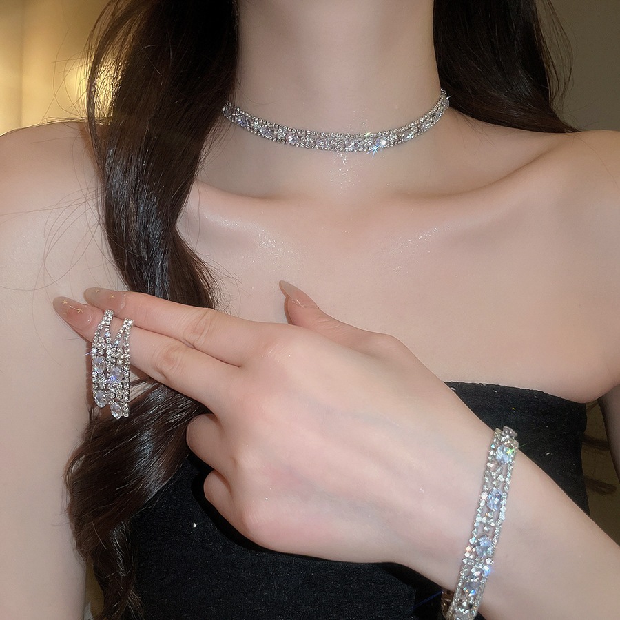 Bộ trang sức 3 mảnh Cubic Zirconia lát đầy đủ tông màu bạc, Vòng cổ Choker, Bông tai thả & Vòng tay Tennis, Bộ tuyên bố sang trọng dành cho nữ