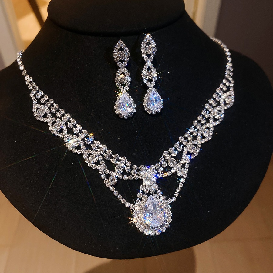 Bộ đồ trang sức 2 mảnh hình giọt nước màu xanh lam màu bạc, Vòng cổ Choker hình chữ V lấy cảm hứng từ ren & Bông tai thả phù hợp cho nữ