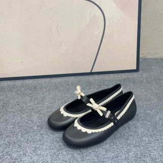 Giày múa ba lê nơ phong cách mới của Brazil Melissa