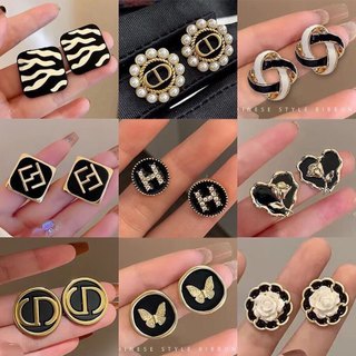 Phong Cách Phương Tây Bông Tai Chữ Nữ Phong Cách Mới Hợp Thời Trang Thiết Kế Niche Cảm Thấy Màu Đen Cao Cấp Ánh Sáng Sang Trọng Tính Khí Bạc Cần