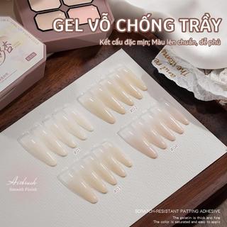 Miss Gooey Gel che khuyết điểm màu trắng đào và mơ sữa sơn móng tay có độ bão hòa cao và độ dày tạo hiệu ứng chuyển màu tự nhiên