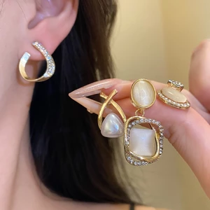 Bộ 5 Đôi Bông Tai Tông Màu Vàng, Các Loại Phong Cách Với Hiệu Ứng Mắt Mèo Đá & Kim Cương Giả, Hoa Thanh Lịch & Hình Học Thả / Trang Sức Dành Cho Nữ