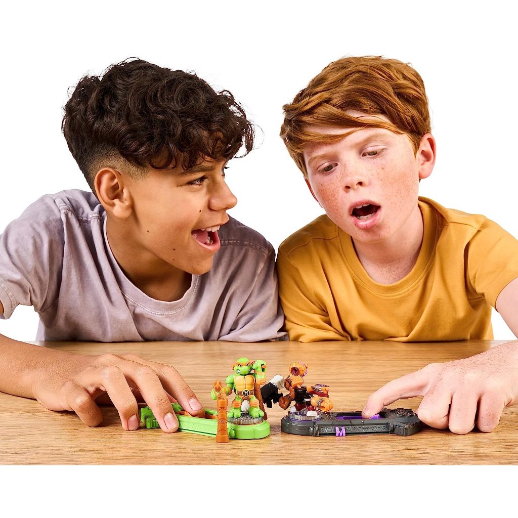 Huyền thoại về rùa Ninja đột biến tuổi teen Akedo. Chiến binh chiến đấu Mini Versus Pack Leonardo Vs Rocksteady Nhỏ