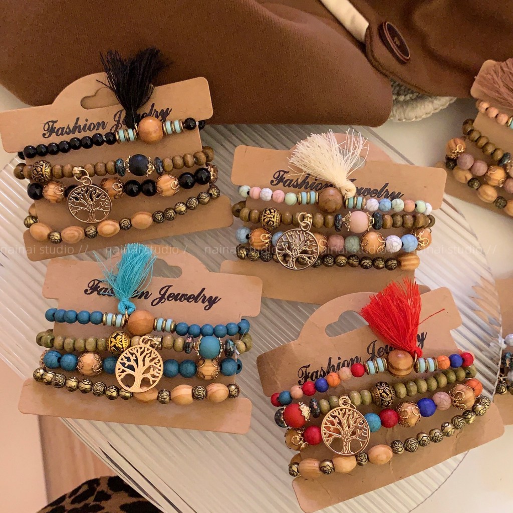 Vòng tay bohemian nhiều lớp gỗ đàn hương đính cườm, phong cách cổ điển và dân tộc, sang trọng và thoải mái.