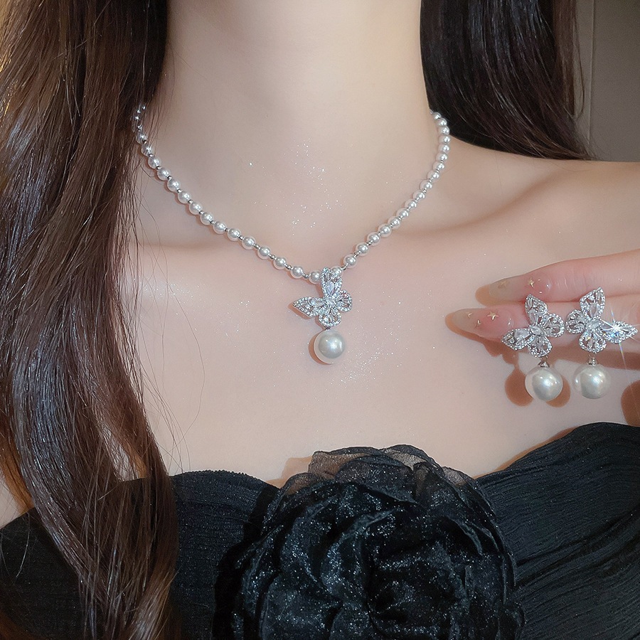 Vòng cổ vòng cổ ngọc trai tông màu vàng, Mặt dây chuyền hình khối hình bướm đính ngọc trai thả, Trang sức tuyên bố thanh lịch tinh tế dành cho nữ
