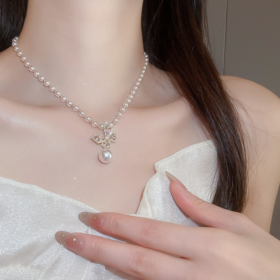 Vòng cổ vòng cổ ngọc trai tông màu vàng, Mặt dây chuyền hình khối hình bướm đính ngọc trai thả, Trang sức tuyên bố thanh lịch tinh tế dành cho nữ
