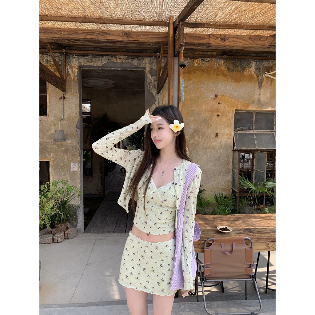 [BANKO] Phiên bản Hàn Quốc dành cho nữ mùa hè Slim-fit Áo yếm hoa cổ chữ v / Áo khoác dài tay / Váy (Mua riêng)