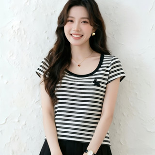 Áo Thun Ngắn Tay Slim Fit Họa Tiết Sọc và Hình Thỏ Dễ Thương - Thời Trang Mùa Hè