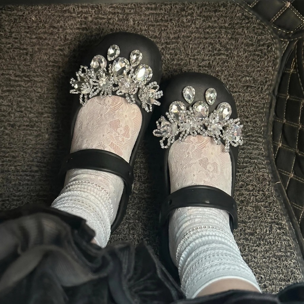 Phụ Nữ Bé Gái Tắc Sandal Giày DIY Quyến Rũ Bling Phong Cách Bạc Kim Cương Giả Mặt Dây Chuyền Nút Lỗ Giày Trang Trí Bộ Phụ Kiện Quà Tặng