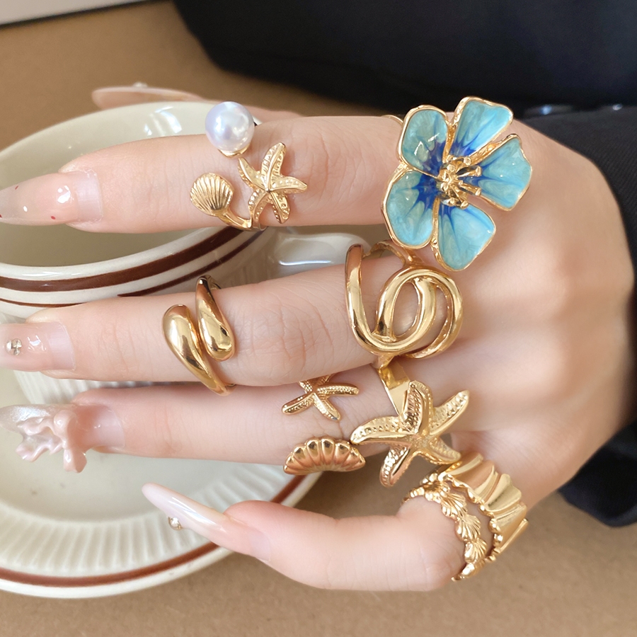 Bộ nhẫn vàng theo chủ đề đại dương kèm hoa tráng men, sao biển, vỏ sò & ngọc trai chi tiết dành cho nữ Phong cách bãi biển mùa hè