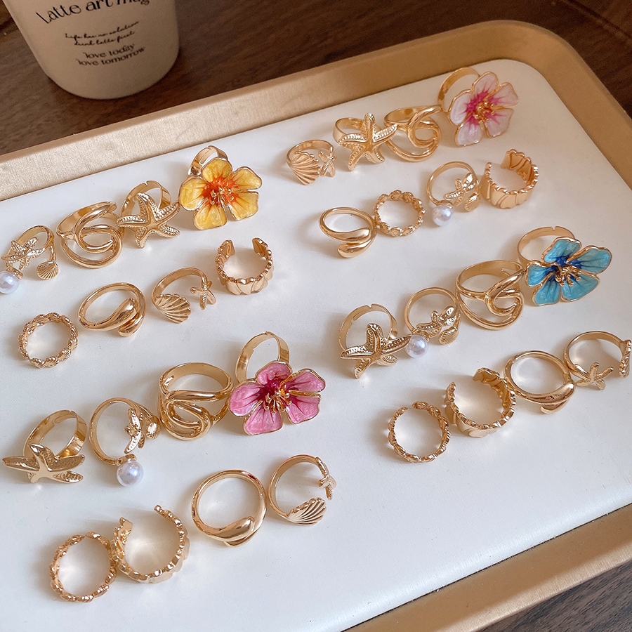 Bộ nhẫn vàng theo chủ đề đại dương kèm hoa tráng men, sao biển, vỏ sò & ngọc trai chi tiết dành cho nữ Phong cách bãi biển mùa hè