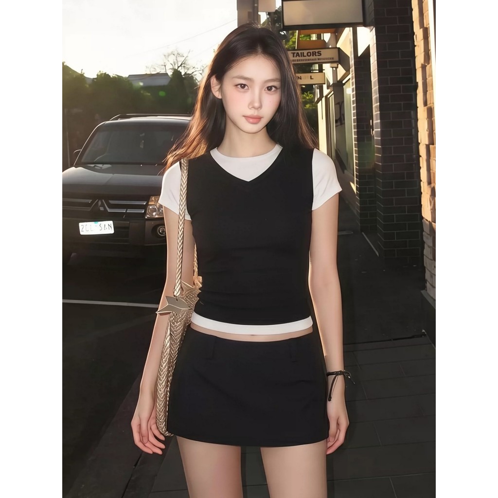 [BANKO] Phiên Bản Hàn Quốc Nữ Mùa Hè Phong Cách Mới Slim-fit Ôm Hơn Nhìn Giả Hai Mảnh Đen Trắng Áo Thun Ngắn Tay