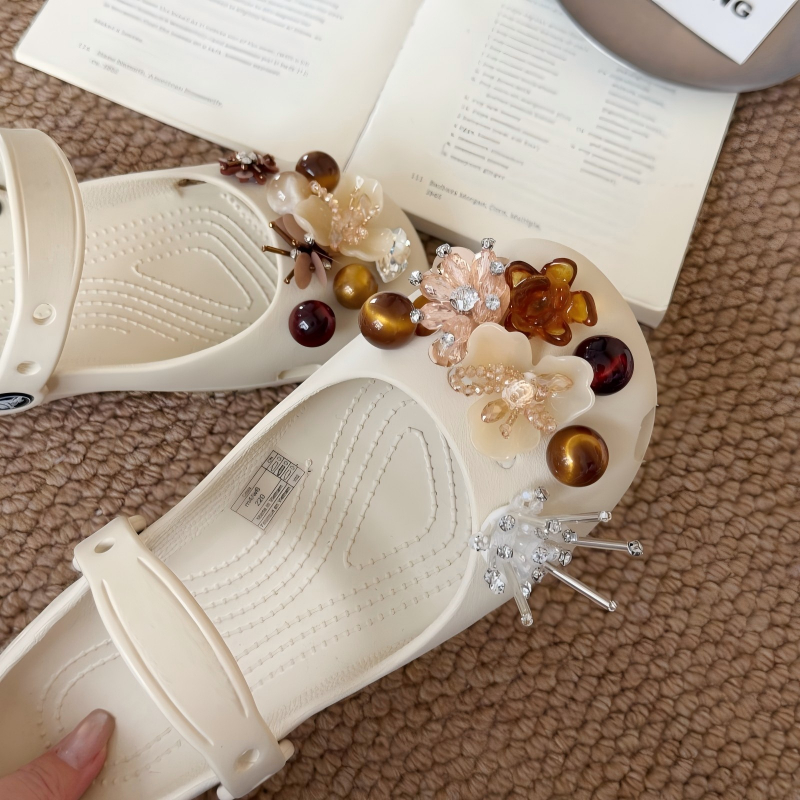 Phụ Nữ Bé Gái Tắc Sandal Giày DIY Quyến Rũ Phong Cách Thời Trang Hoa Nâu Mặt Dây Chuyền Nút Lỗ Giày Trang Trí Bộ Phụ Kiện Quà Tặng