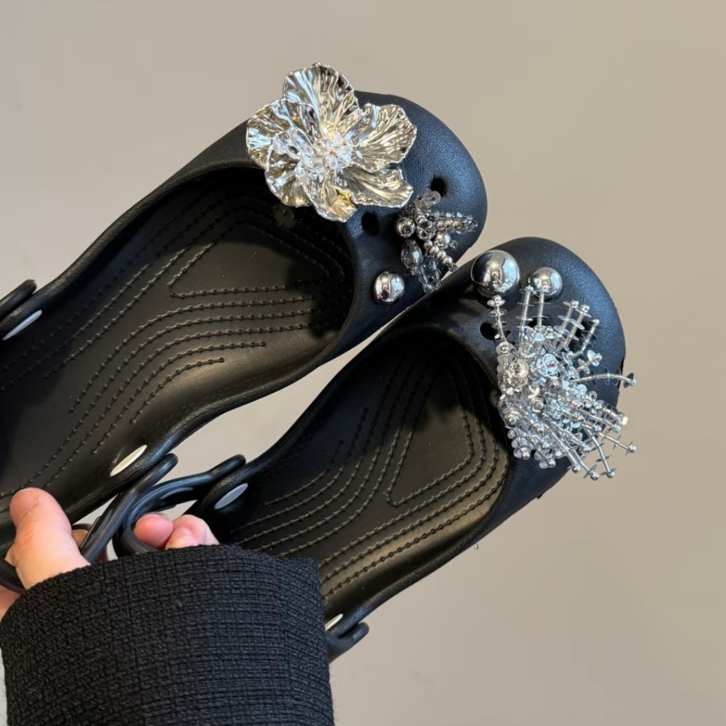 Phụ Nữ Bé Gái Tắc Sandal Giày DIY Quyến Rũ Phong Cách Vintage Hoa Bạc Mặt Dây Chuyền Nút Lỗ Giày Trang Trí Bộ Phụ Kiện Quà Tặng
