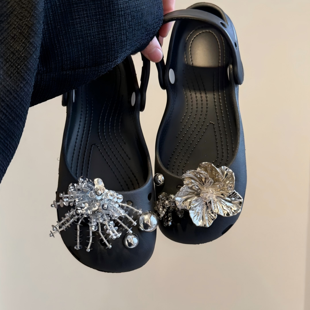 Phụ Nữ Bé Gái Tắc Sandal Giày DIY Quyến Rũ Phong Cách Vintage Hoa Bạc Mặt Dây Chuyền Nút Lỗ Giày Trang Trí Bộ Phụ Kiện Quà Tặng