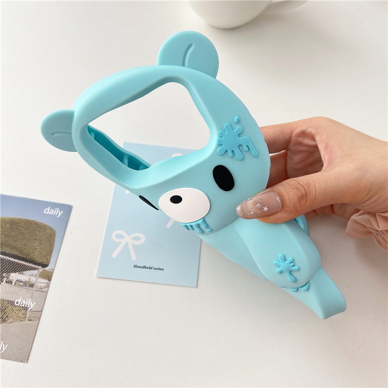 IPhone 17 Pro Max Blue bear pattern Silicone gel chất liệu điện thoại