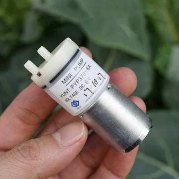 Máy hút chân không siêu nhỏ Bàn chải kim loại 370 bơm không khí động cơ Tiếng ồn thấp DC 3.7V 5V 6V Lưu lượng lớn Máy bơm oxy bể cá nhỏ Máy đo huyết áp 120Kpa