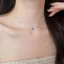 Vòng cổ Hiệu ứng xếp lớp đường vô hình với mặt dây chuyền Cubic Zirconia tròn màu xanh, ngọc trai nhỏ & giọng CZ, Phong cách thanh lịch có thể điều chỉnh Dainty dành cho nữ Trang sức thời trang