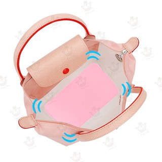 Miếng lót đáy túi bằng nỉ giúp định hình và ngăn túi bị xẹp, phù hợp với túi tote và túi đựng mỹ phẩm