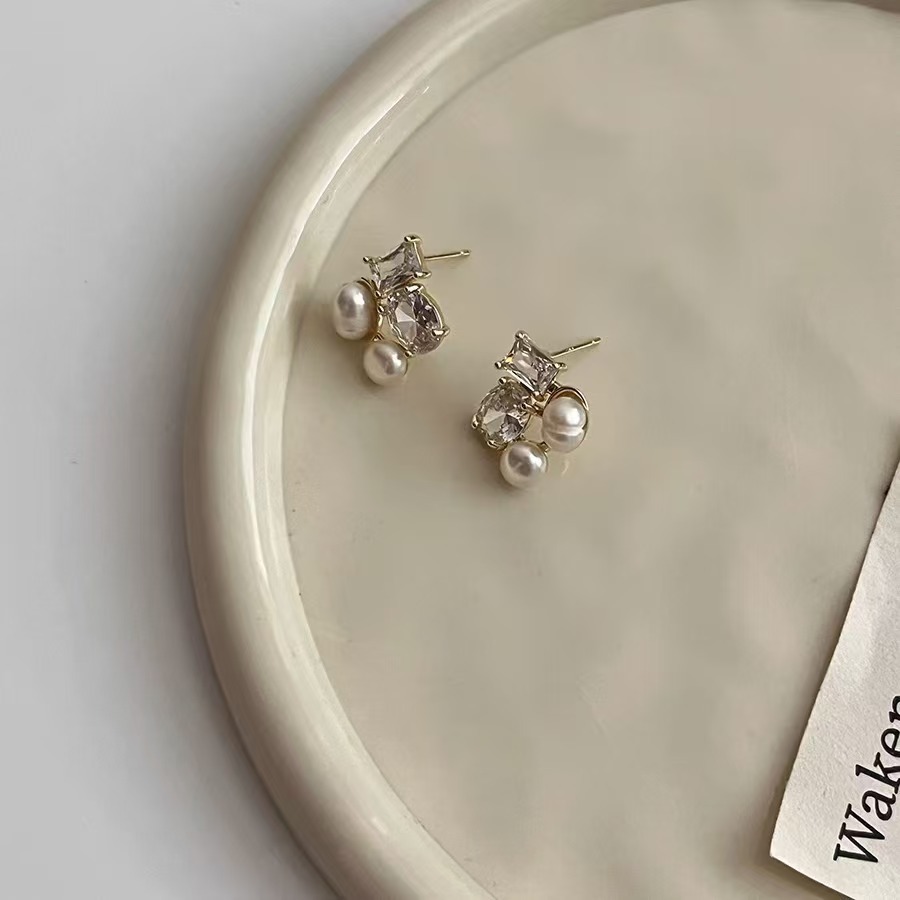 Bông Tai Ngọc Trai Đính Đá Zircon Vuông Chốt Bạc 925 Thanh Lịch Cho Nữ