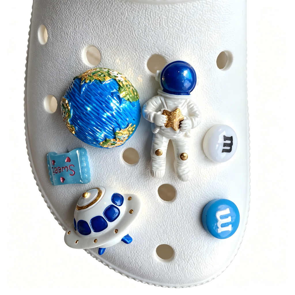 Unisex Tắc Sandal Giày DIY Quyến Rũ Phong Cách Dễ Thương Hành Tinh Xanh Phi Hành Gia Mặt Dây Chuyền Nút Lỗ Giày Trang Trí Bộ Phụ Kiện Quà Tặng