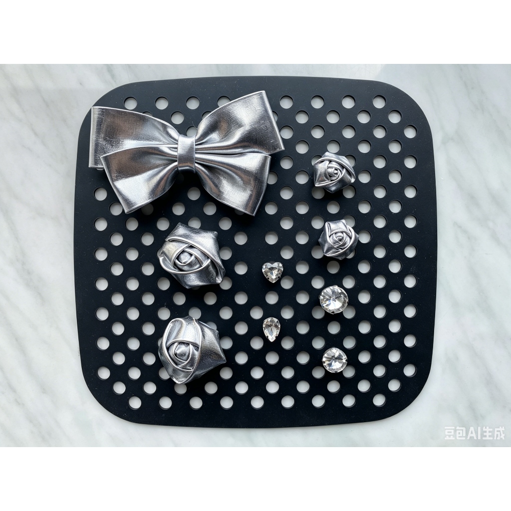 Phụ Nữ Bé Gái Tắc Sandal Giày DIY Quyến Rũ Phong Cách Dễ Thương Hoa Bạc Mặt Dây Chuyền Nút Lỗ Giày Trang Trí Bộ Phụ Kiện Quà Tặng