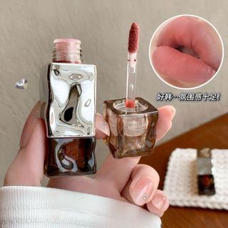 Kakashow Misty Soft Lip Glaze Velvet Matte Lâu trôi không dính Cup Lipstick Thân thiện với học sinh Ngân sách Da Brightening Lip Tint NO.C656