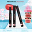 Son bóng gel gốc nước Mooekiss chứa tinh chất peptide đôi, cung cấp độ bóng giống như gương, chống nhòe và dưỡng ẩm