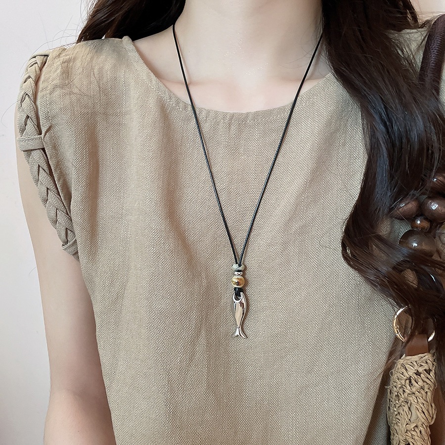 Vòng cổ mặt dây chuyền cá dây đen, tông màu vàng / bạc / trắng với hạt giống tự nhiên, trang sức giản dị cổ điển dành cho nữ và nam giới
