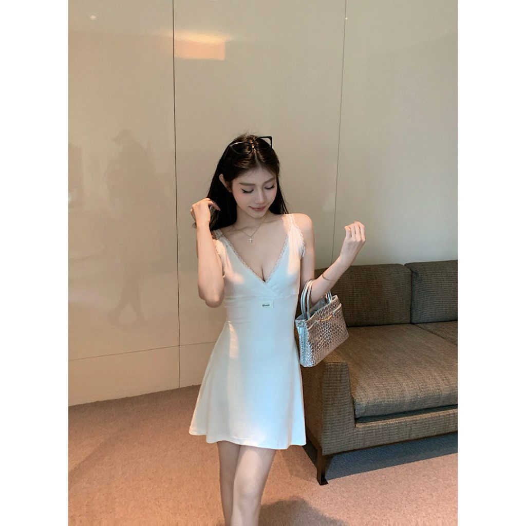 [BANKO] Phiên bản Hàn Quốc Nữ Mùa hè Phong cách mới Slim-fit Slimmer Look Green Lace Sling Dress